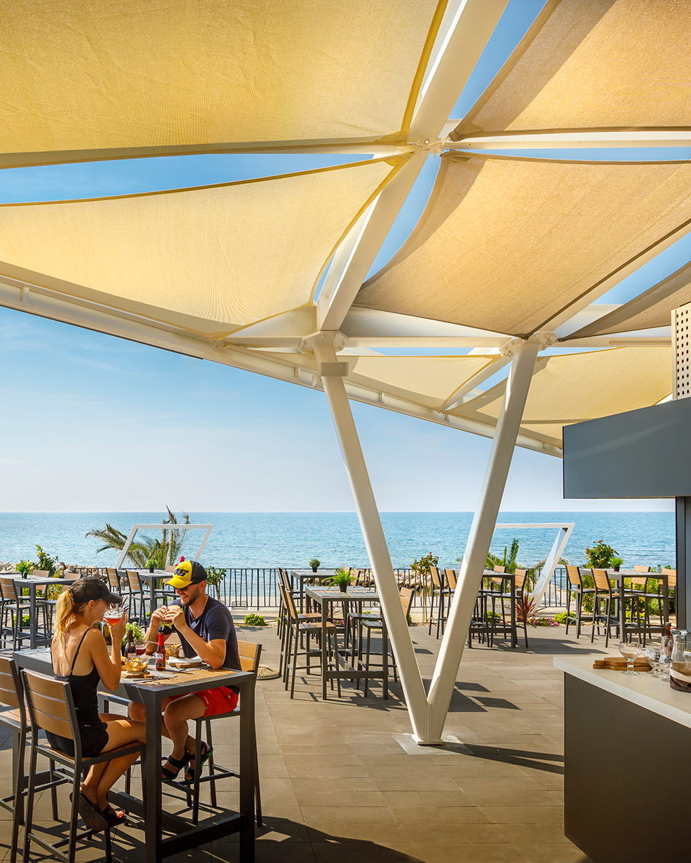 aminess-planet-camping-resturant-sea-4-5